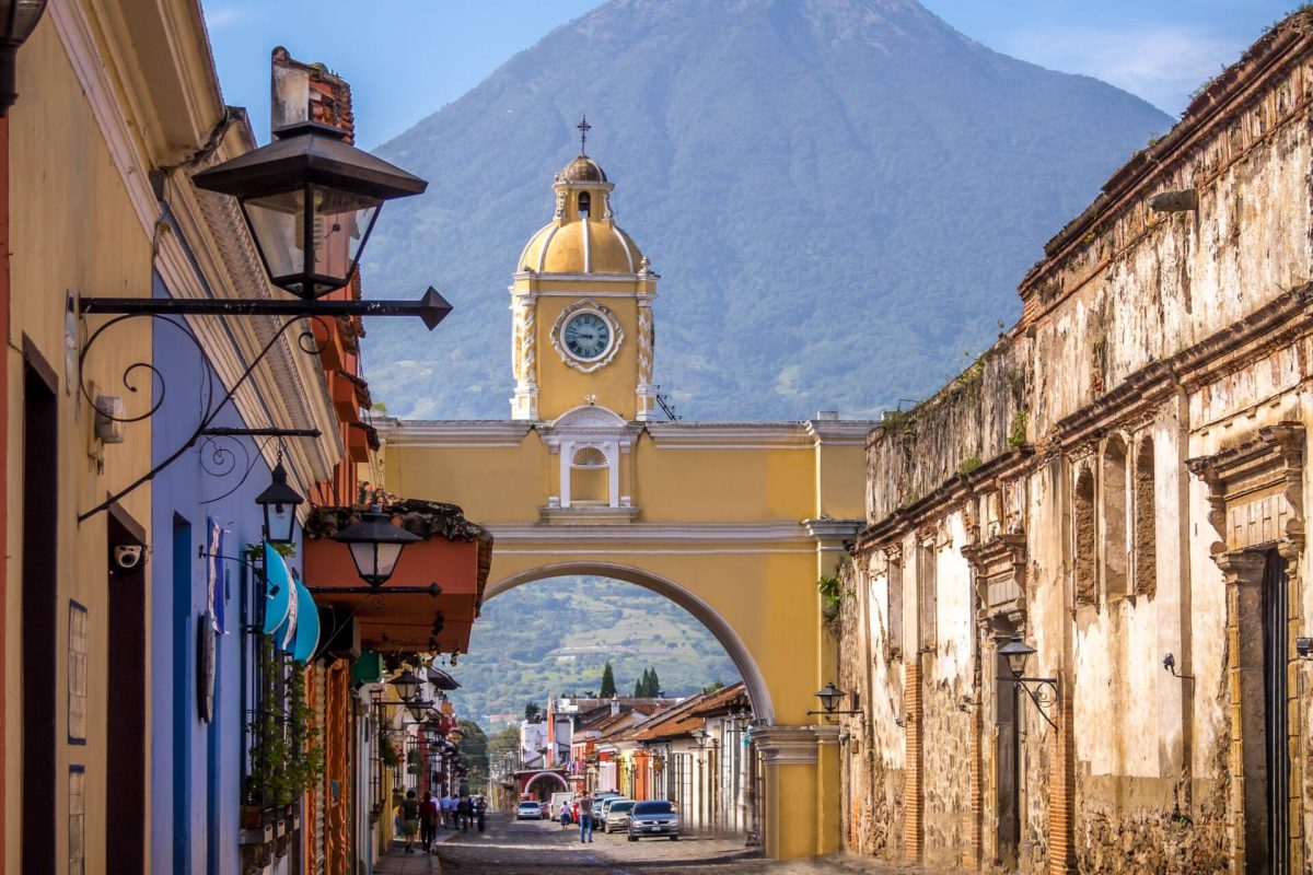 Santa Catalina Arch ans Agua Volcano - Antigua, Guatemala